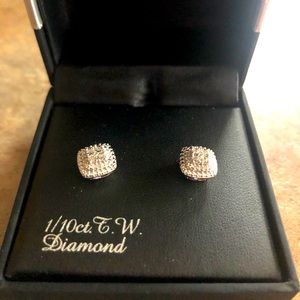 1/10 ct tw Diamond Earrings in Sterling Silver